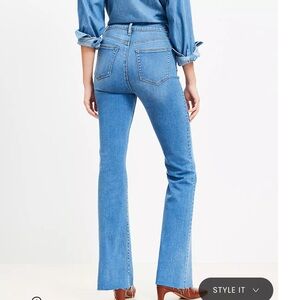 Fresh Cut High Rise Slim Flare Jeans Size 8/29 Dark Wash